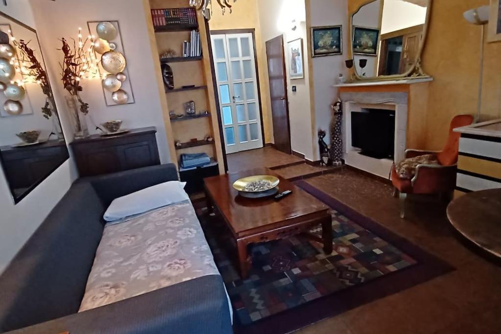 Gold House Stazione Apartment Mailand